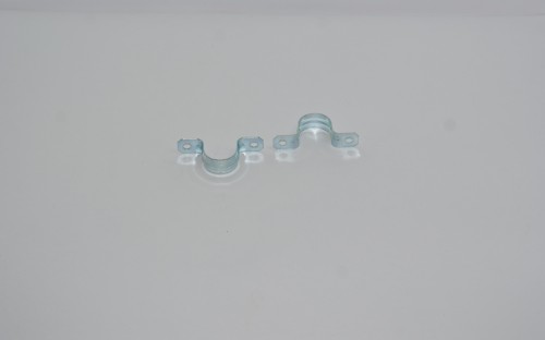 Abrazadera de tubo tipo omega 